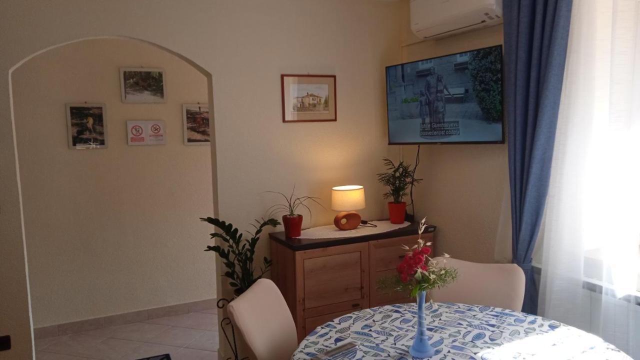 Apartman Rino Bašanija 外观 照片